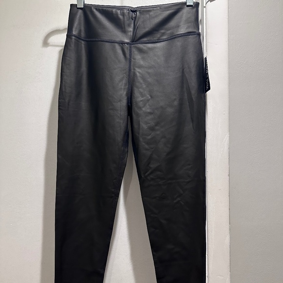 Brand New with Tags Walk Pop Leather like Leggings - Picture 1 of 7
